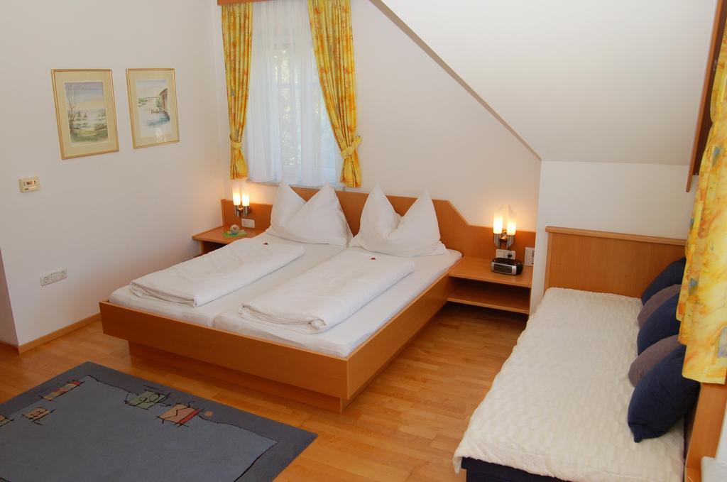 Апартаменти Pension Zur Post Бад-Блумау Номер фото